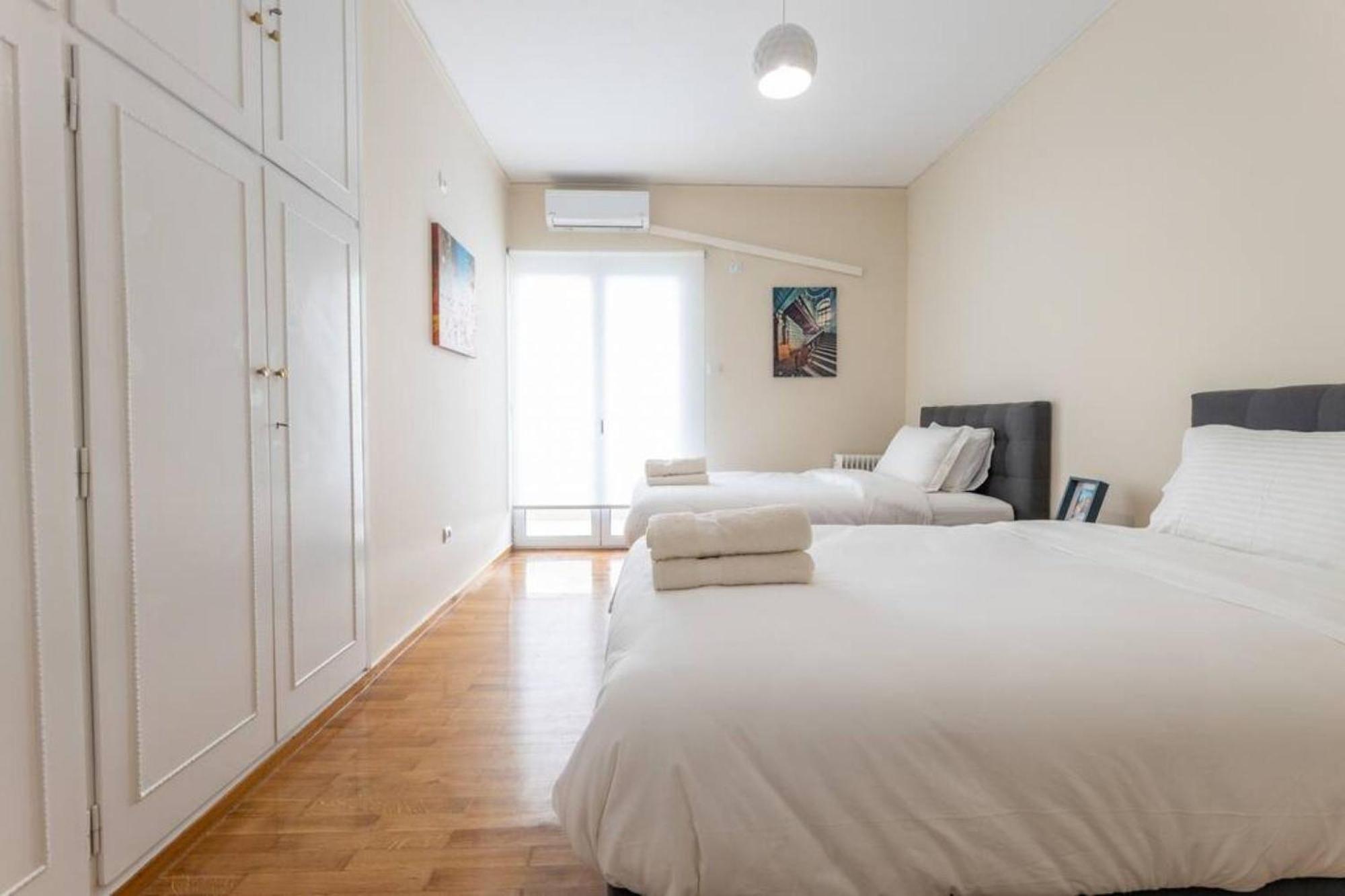 Amfitritis Family Lux Apartment At Palaio Faliro Athens Exterior photo