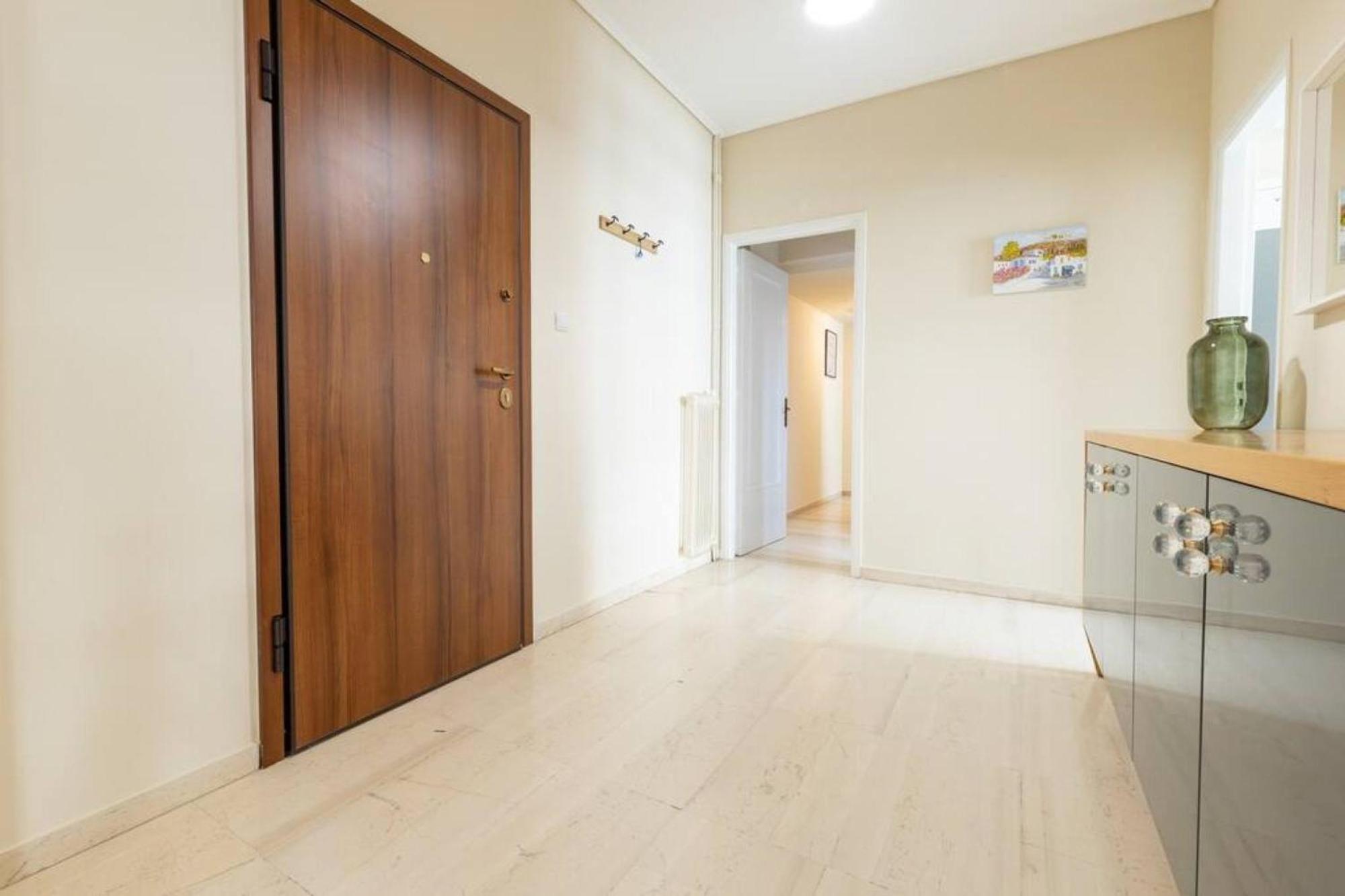 Amfitritis Family Lux Apartment At Palaio Faliro Athens Exterior photo
